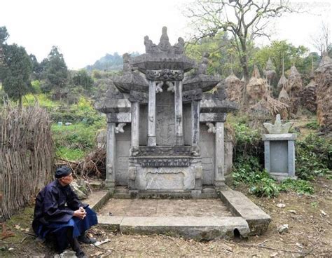 夢到去墓園|梦见去墓地是什么意思预兆